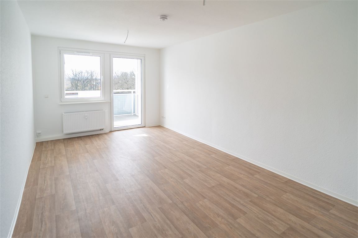 ++ Erstbezug nach Sanierung ++ Moderne 2 Zimmerwohnung mit Dusche und Wanne + Solarmodul, 09130 Chemnitz (Sonnenberg), Etagenwohnung