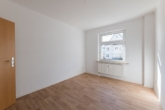 Schlafzimmer - Gemütliche Wohnung mit Garten –