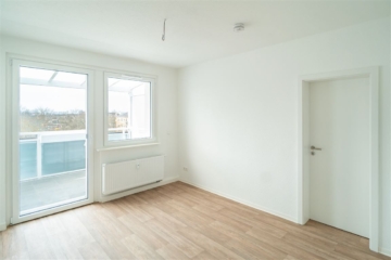 ++ Erstbezug nach Sanierung ++ Moderne 2 Zimmerwohnung mit Dusche und Wanne + Solarmodul, 09130 Chemnitz (Sonnenberg), Etagenwohnung