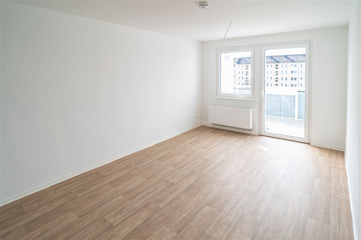 ++ Erstbezug nach Sanierung ++ Moderne 2 Zimmerwohnung mit Dusche und Wanne + Solarmodul, 09130 Chemnitz (Sonnenberg), Etagenwohnung