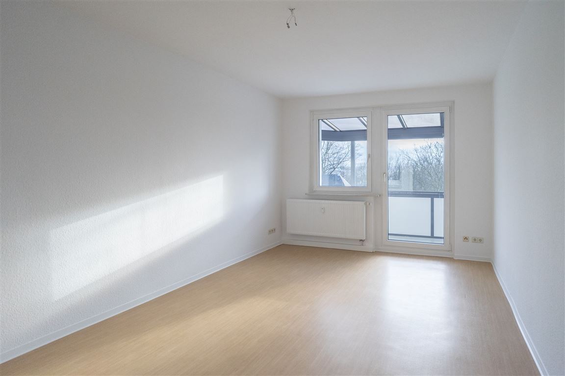 ** Sonnige 3 Zimmerwohnung in der Nähe des Stadtpark **, 09119 Chemnitz (Kapellenberg), Etagenwohnung