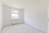 Schlafzimmer - Helle 2 Zimmerwohnung mit Tageslichtbad *Gartennutzung möglich*